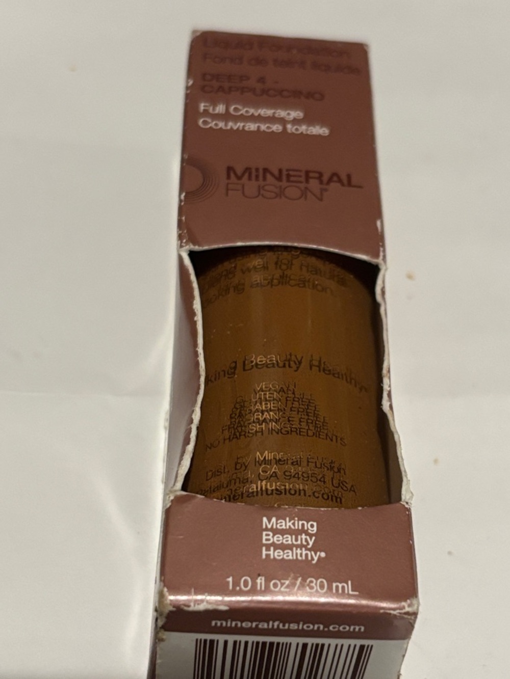 Mineral Fusion Liquid Foundation in Deep 4 Cappuccino Brown 30 ml